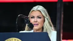 Foto of Erika Kirk dey cry for her husband memorial