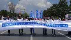 1 Mayıs KESK korteji 