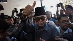 Kepolisian menetapkan pimpinan Pondok Pesantren Al Zaytun, Panji Gumilang, sebagai tersangka kasus tindak pidana pencucian uang.