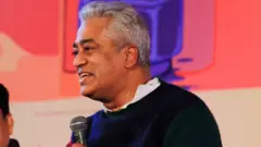 অভিযুক্ত সাংবাদিকদের মধ্যে সবচেয়ে চেনা নাম রাজদীপ সারদেশাই