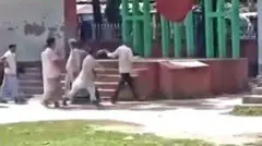 অধ্যক্ষকে বের করে দেওয়া হচ্ছে