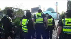 Boolis ayaa weeraray xaruuntaan oo Iran ay taageerto