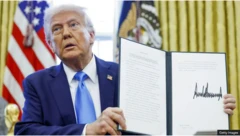 Madaxweyne Trump ayaa wajahaya loollanka dhanka garsoorka ah