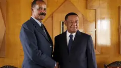 ኢሳይያስ ኣፍወርቂ ምስ ሙላቱ ተሾመ