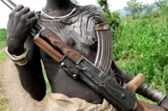 ብረት ዝሓዘ ሰብ