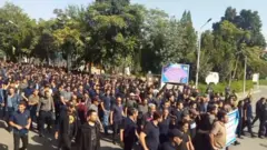 ادامه اعتراض کارگران واگن پارس اراک