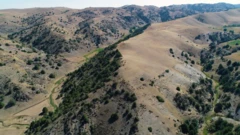 نمایی ازبالا از منطقه کوهستانی مورد اکتشاف