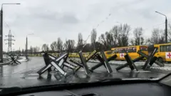 Ukrayna'da kara ulaşımı zor ve tehlikelerle dolu