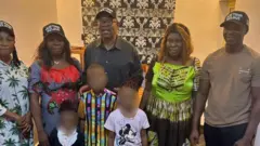 Peter Obi na Ezinaụlọ Justina Azuka