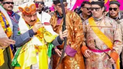 हिमाचलच्या राजकीय वादळात काँग्रेसचं सरकार तरणार का?