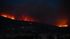 Atina yakınında Penteli Dağı'nda dün yangın çıktı