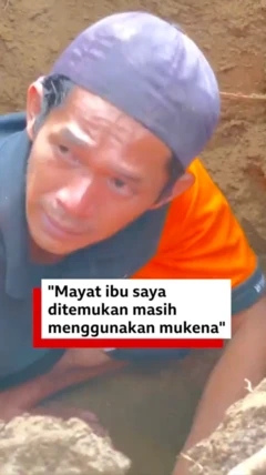 Erik Andesra di makam ibunya