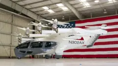 ရဟတ်ယာဉ်သဖွယ် ဒေါင်လိုင် ဆင်းနိုင် တက်နိုင်တဲ့လျှပ်စစ်ယာဉ်ပျံ