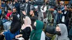 د خبریالانو ملي ورځ