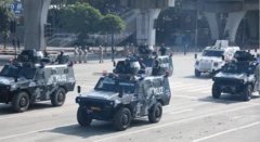 ድሩዓት ተሽከርከርቲ ሓይሊ ፖሊስ ኣዲስ ኣበባ ኣብ ምርኢት በዓል ዓድዋ