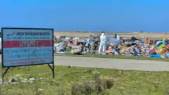 Milleyha kuş cennetine dökülen molozlar 