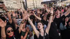 Masu zabe a Faransa na murna