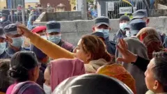 पोखरा विमान दुर्घटना: 'गन्ध आएपछि शव घर लिएर जाने?'