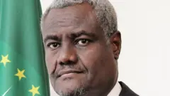 Dura taa'aan Komishinii Gamtaa Afrikaa Moosaa Fakii Mahamat