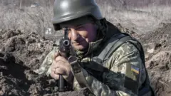 Umusirikare wa Ukraine i Kharkiv