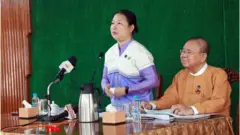 "သူတို့လုပ်ချင်သလိုလုပ်တာ၊ သူတို့ပြောလို့ရတဲ့ သတင်းဌာနလိုဟာမျိုးတွေကိုပဲ ဖိတ်ပြီးပြောတဲ့ပုံမျိုး၊ သူတို့ပြောတာတွေ လုပ်တာတွေအပေါ် မေးခွန်း ပြန်ထုတ်တဲ့ ဌာနမျိုးတွေကို မဖိတ်ချင်တဲ့သဘော" လို့ မှတ်ချက်ပြုပါတယ်။