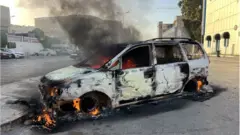 পোড়া গাড়ি