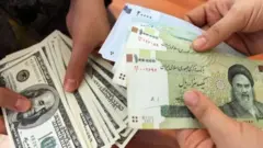 ق﻿یمت هر دلار آمریکا  طی سه روز اخیر، نزدیک به ۲ هزار و ۳۰۰ تومان بالاتر رفته 