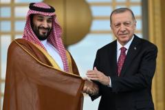 قمة سعودية تركية باكستانية في جدة وسط تسارع التطورات الإقليمية