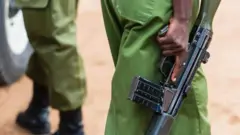 Umupoli umwe wa Kenya yakuwe mu kazi aza kuboneka inyuma y'amezi icenda aho yari agwariye mu bitaro - yasubiriye kugaragara.