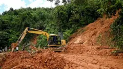 ဗီယက်နမ်၊ တိုင်ဖွန်း၊ မိုလာဗေ့၊ ရေကြီးမြေပြိုမှု