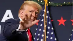 الرئيس الأمريكي السابق دونالد ترامب