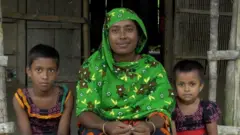 সংসার, ঝড়, বন্যা সবই সামলাচ্ছেন যে নারীরা
