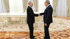 Putin, Paşinyan, Moskva