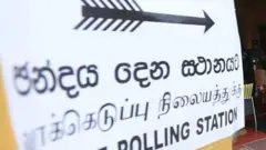 2024 ජනාධිපතිවරණය සැප්තැම්බර් 21 වැනිදා ලෙස නියම කරමින් ජාතික මැතිවරණ කොමිෂන් සභාව අතිවිශේෂ ගැසට් නිවේදනය නිකුත් කර තිබේ.