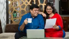 डिमॅट हे देखील बँक खात्यासारखंच असतं.