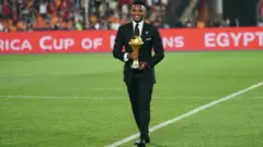 Samuel Eto'o, ancien joueur camerounais lors du match de la finale de la Coupe d'Afrique des Nations 2019 entre l'Algérie et le Sénégal