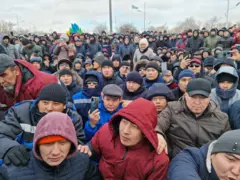 Сания Тойкен: Негизи азыр калктын көзү ачылып калган. Арасында аналитиктери дагы бар. Алар газдын мындай кесчкин көтөрүлүп кетиши бийликтин бийик сересиндеги топтордун өз алдынча “оюндары” деп чечмелеп жатат