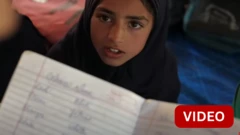 காஷ்மீர்: நாடோடி சமூக குழந்தைகளுக்காக இயங்கும் 'பருவகால' பள்ளிகள்