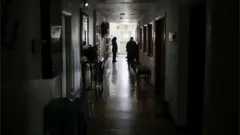 Un hospital en Ciudad Juárez durante un apagón en 2021