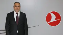 Türk Hava Yolları'nda (THY) Yönetim Kurulu ve İcra Komitesi Başkanı olarak istifa eden İlker Aycı'nın yerine THY Yatırım ve Teknolojiden Sorumlu Genel Müdür Yardımcısı Prof. Dr. Ahmet Bolat geldi.