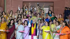 नरेंद्र मोदी