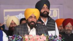 ਮੋਗਾ ਜ਼ਿਲ੍ਹੇ ਦੇ ਇਸ ਪਿੰਡ ਵਿੱਚੋਂ ਚੋਣਾਂ ਤੋਂ ਪਹਿਲਾਂ ਸਿਆਸੀ ਪਾਰਟੀਆਂ ਰੈਲੀਆਂ ਦੀ ਸ਼ੁਰੂਆਤ ਕਿਉਂ ਕਰਦੀਆਂ ਹਨ, 'ਪਹਿਲੀ ਪਸੰਦ' ਦਾ ਕੀ ਹੈ ਰਾਜ਼