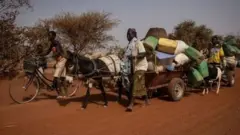 Des personnes déplacées au Burkina Faso.