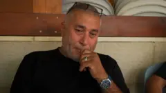 Ata Abu Madighem es el alcalde de una ciudad beduina en Israel