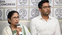 ममता बनर्जी और अभिषेक बनर्जी