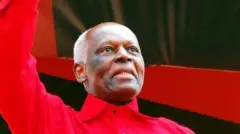 José Eduardo dos Santos alikabidhi madaraka mwaka wa 2017 baada ya miaka 38 kama rais.