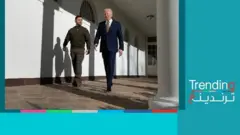 الرئيس الأمريكي جو بايدن ونظيره الأوكراني فلوديمير زيلينسكي
