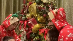 Mo Salah na familia yake