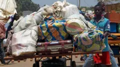 Thousands run from Cameroon