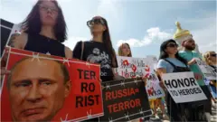 Relatives of troops who defended Azovstal protesting in Kyiv, 30 Jul 22